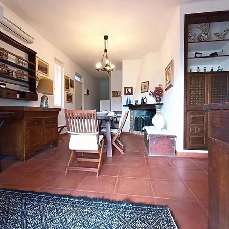Villa Nuova Valmar Alba *